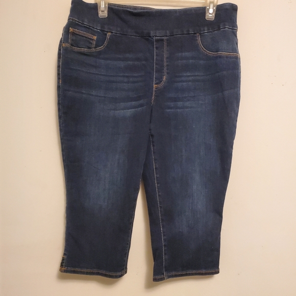 Chico's slim leg capri Size 10P Worn once - Picture 1 of 4